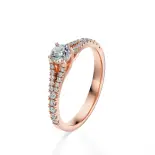 Pierścionek z różowego złota z diamentami AJPZ_128